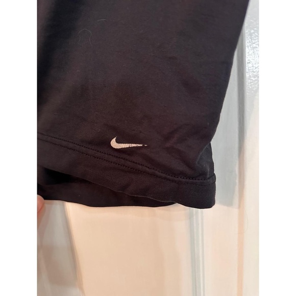 Nike Womens Activewear Top Size L/XL Black V Neck Dri Fit Athletic - Picture 4 of 5